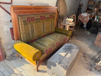 Starožitná pohovka - 2