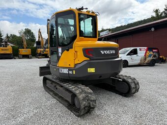 Pásový bagr Volvo ECR88D - 2