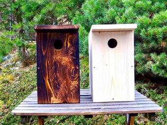 Ptačí budka pro strakapoudy s ochranou proti predátorům - 2