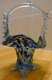 Hutní skleněný košík s uchem – barevné skvrnité sklo - 2