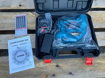 Aku přímočará pila na baterie Makita - 2