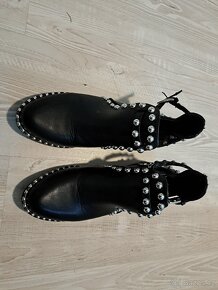 Dámské boty se cvoky, velikost 39 - 2