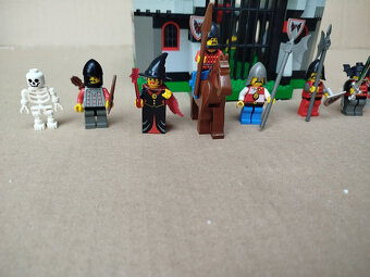 Lego 6097 Night Lord's Castle - 2