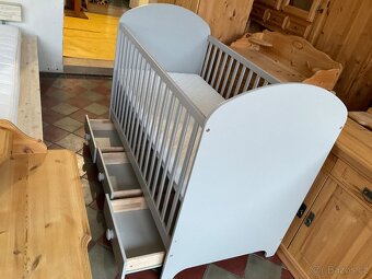 Dětská postýlka se šuplaty IKEA - 2