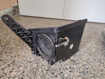 Subwoofer Škoda Octavia 3 - 2