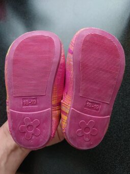 H&M dívčí sandálky / capáčky - 2