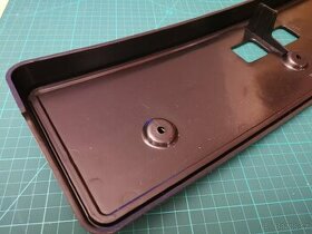 Jaguar X300 Podložka pod SPZ vpředu - 2