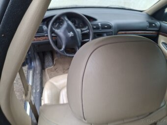 Peugeot 406 interiér - 2