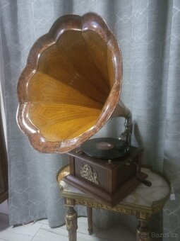 Gramofon s troubou - 2