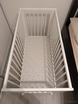 Dětská postýlka s kolečky - 2