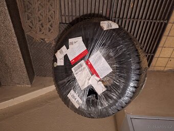 Pneu 165/70 R14 - 2