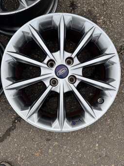Ford Fiesta mk8, ALU disky 7Jx17 4x108 - 2