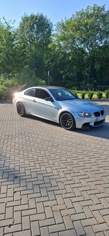 BMW M3 E92 manuál - 2
