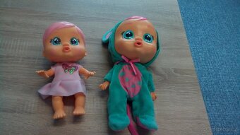 Panenky Cry Babies,větší, vpravo zdarma. - 2