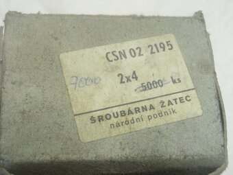 ŠKODA TATRA PRAGA - ZATLOUKACÍ NÝTY NA ŠTÍTKY 2X4 - 2