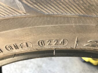 225/60-18 - 2