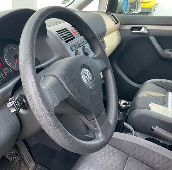 Volkswagen Touran II 1.6 Mpi 75 KW 9/2007 154 tkm 7-MÍST - 2