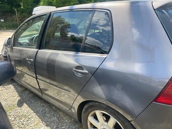 Volkswagen Golf 5 - 2