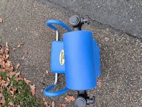 Posilovací stroj AB rocket, kolébka na bříško. - 2