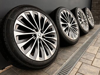 Originál zimní Škoda - Kodiaq 235/45 r20 - 2