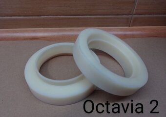 Podložky na zvýšení vozu Octavia 2 i 4x4 - 2