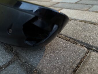 Audi A3 8P - pravé zpětné zrcátko černé - 2