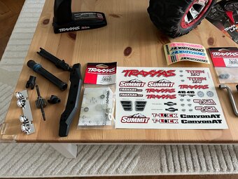RC model Traxxas Summit 1/8 Brushless - 2