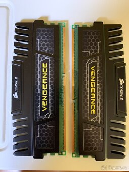 8GB DDR3-1866 Corsair Vengeance - 2