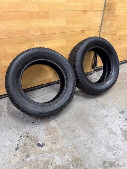 Zimní pneu 215/60/16 - 2
