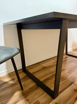 Nový jídelní stůl a židle - 2