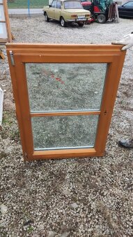 Okno 88 x 119 drevo alu - 2