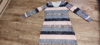 Nové dámské šaty vel.38 - 2