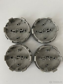 Středové krytky kol Volvo 31400897 - 2