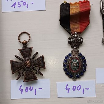 Vojenské odznaky a medaile - 2