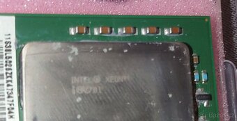 retro otestovany Xeon 2800 DP/512 KB / 533 MHz / 1.5 SL6VN S - 2