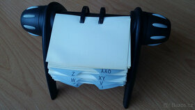 Designový vizitkovník stolní otočný Durable - 2