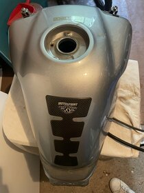 Nádrž Honda cbf 600 - 2