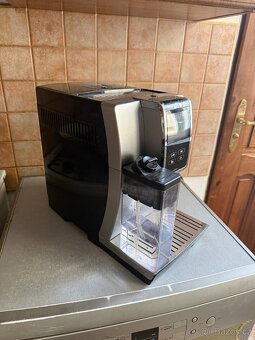 Kavovar Delonghi - 2