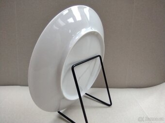 Talíř mělký porcelánový  19cm - vrtáni - 2