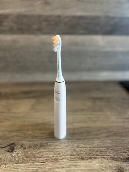 Philips Sonicare 9900 DiamondClean Prestige SenseIQ - 2