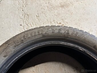 1ks 205/50 R17 93W Goodyear Vector 4 Seasons - 2