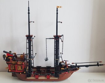 LEGO Pirates II Brickbeard's Bounty - 2