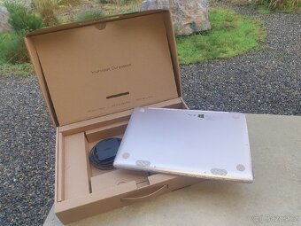Asus Zenbook UX330U - 2