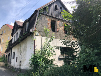 Prodej rodinného domu o velikosti 265 m2 na pozemku o veliko - 2