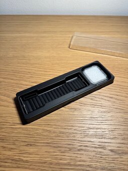 Magnetický náramek s krytem Apple Watch - 2