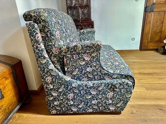 Starožitné sofa, rozkládací, nový potah. - 2