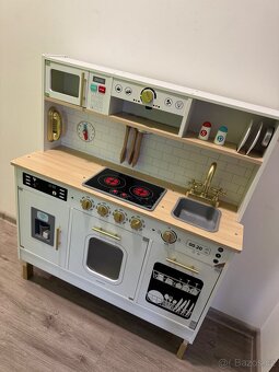 Interaktivní XXL dřevěná kuchyně s LED osvětlením - 2