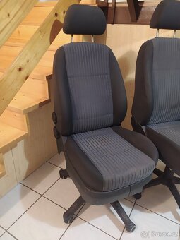 Kultovní posezení ze Škody Octavie - 2