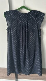 Šaty s kotvičkami Camaieu - 2