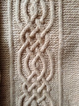 svetr dámský ručně pletený - 2